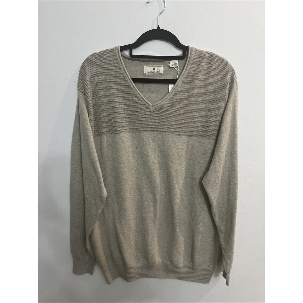 Southern Pines beige V-neck men’s sweater Lrg NWT Preppy